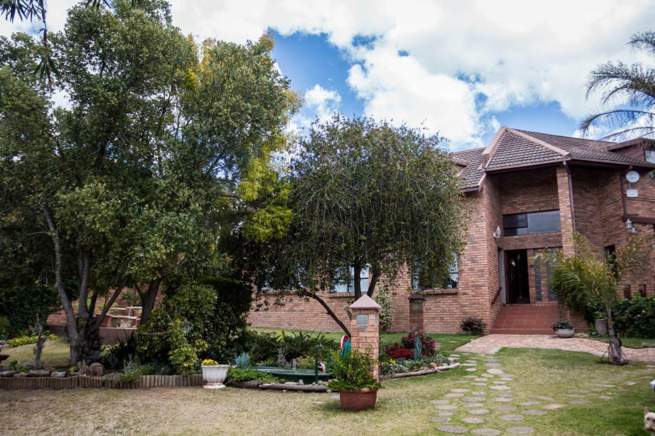 Jenny'S Guest House Grahamstown Εξωτερικό φωτογραφία